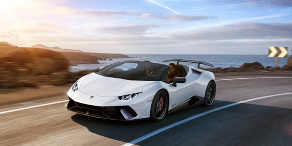 Обои Белый кабриолет Lamborghini Huracan Performante Spyder Front View 2018