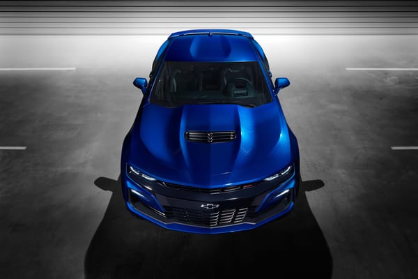 Обои Синий автомобиль Chevrolet Camaro SS,2018 года