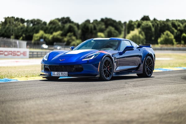 Обои Быстрый синий автомобиль Chevrolet Corvette Grand Sport Side