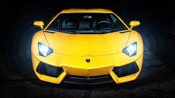 Обои Желтый автомобиль Lamborghini Murcielago,вид спереди