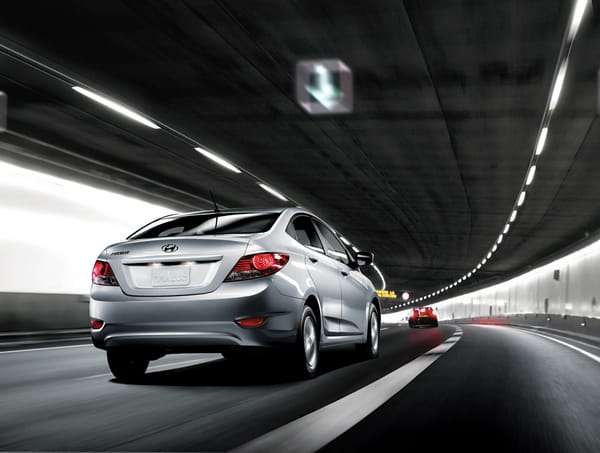 Обои Фото автомобиля Hyundai Accent