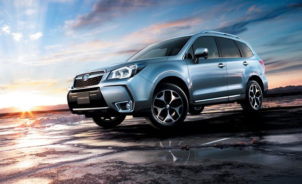 Обои Тест драйв автомобиля Subaru Forester 2013